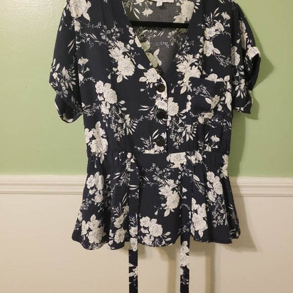 Sweet Rain Tops - Sweet Rain Flower Blouse size L
